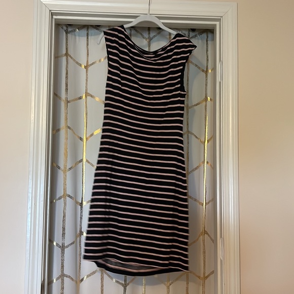 Sleeveless loft dress - Picture 4 of 4